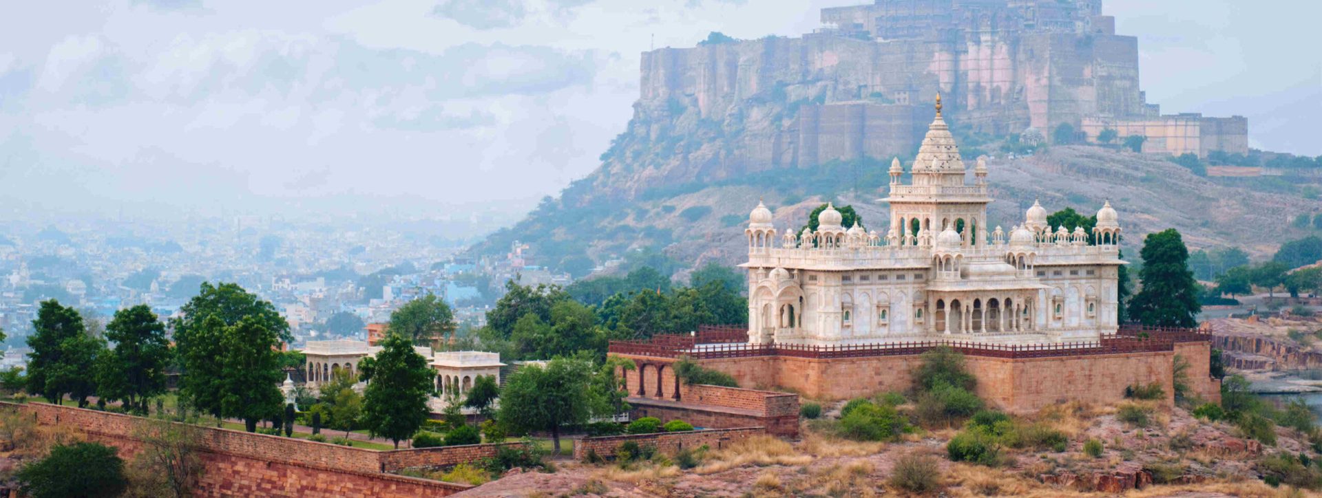 jaswanth-thada-mausoleum-jodhpur-rajasthan-indi-2024-10-17-23-29-12-utc